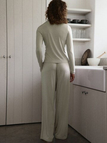 Pigiama di self. in verde