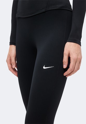 NIKE Skinny Sporthose in Schwarz