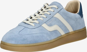 Baskets basses GANT en bleu : devant