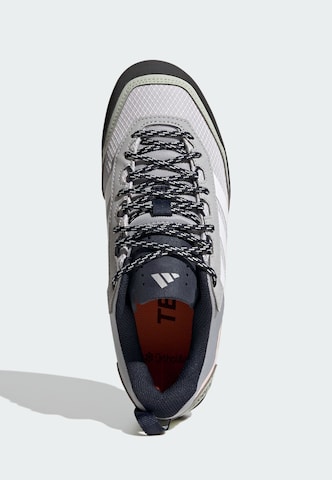 Scarpa bassa 'Skychaser Solo' di ADIDAS TERREX in bianco