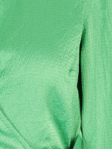 Pieces Petite Bluse 'SENA' i grøn