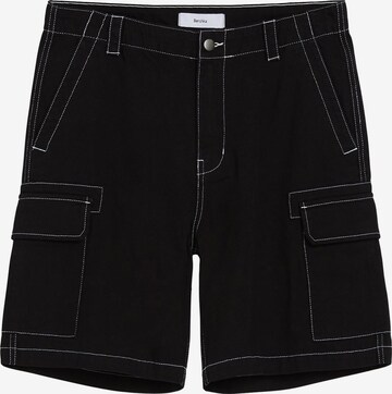 Bershka Regular Shorts in Schwarz: predná strana