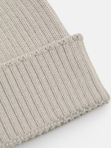 Căciulă de la Pull&Bear pe gri