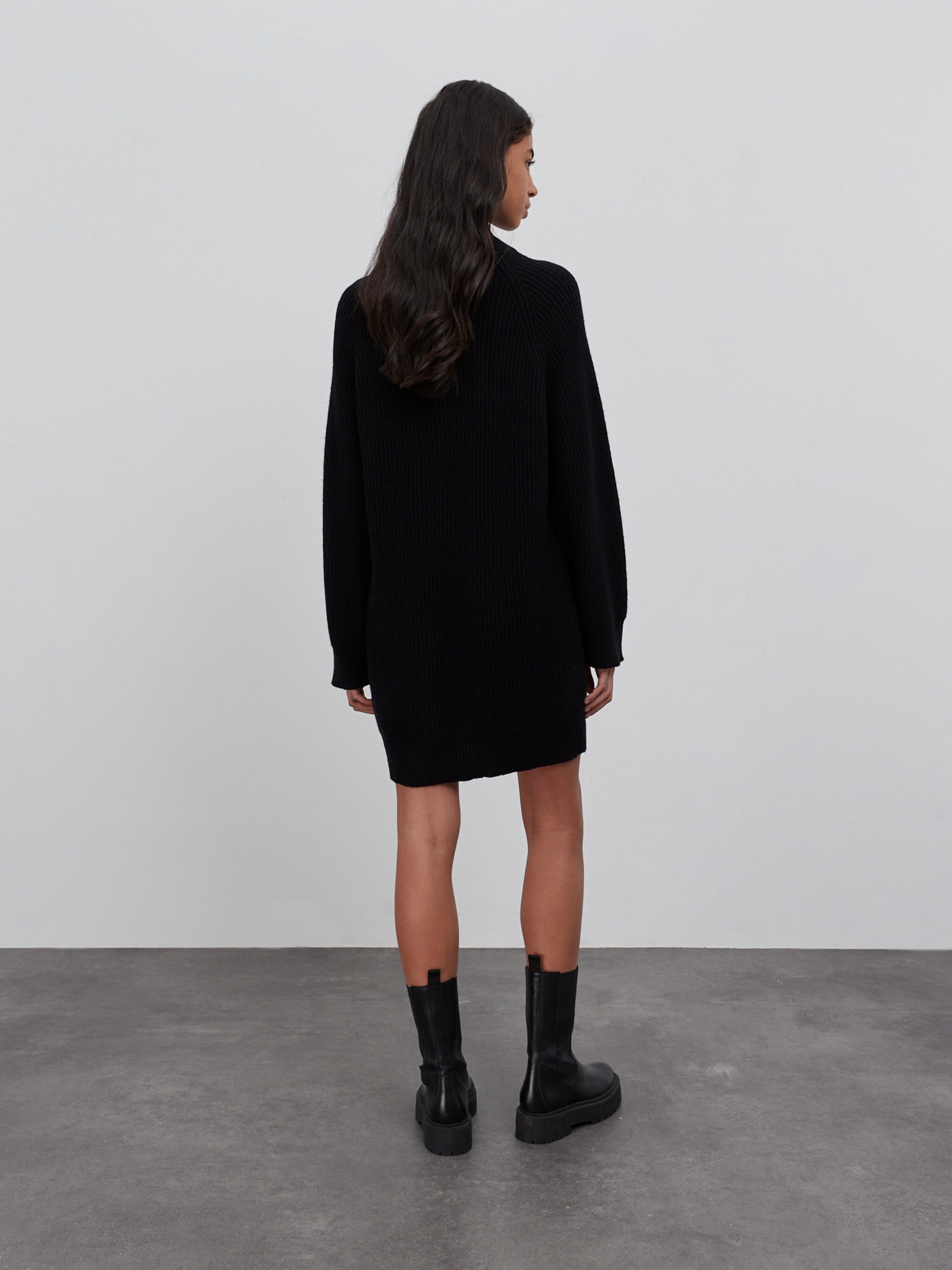 EDITED Producten Jurk 'Marwa' Zwart