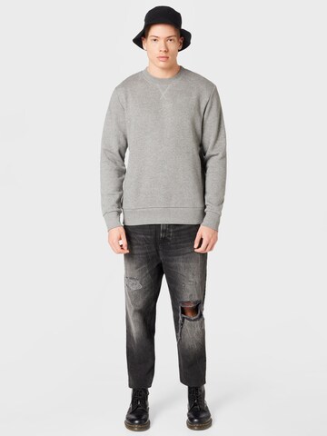 ESPRIT Sweatshirt in Grau