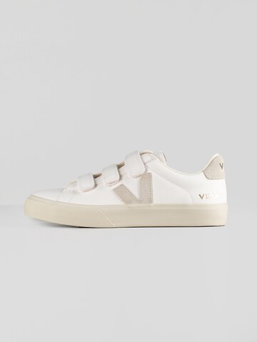 Veja Sneakers 'Recife' in White