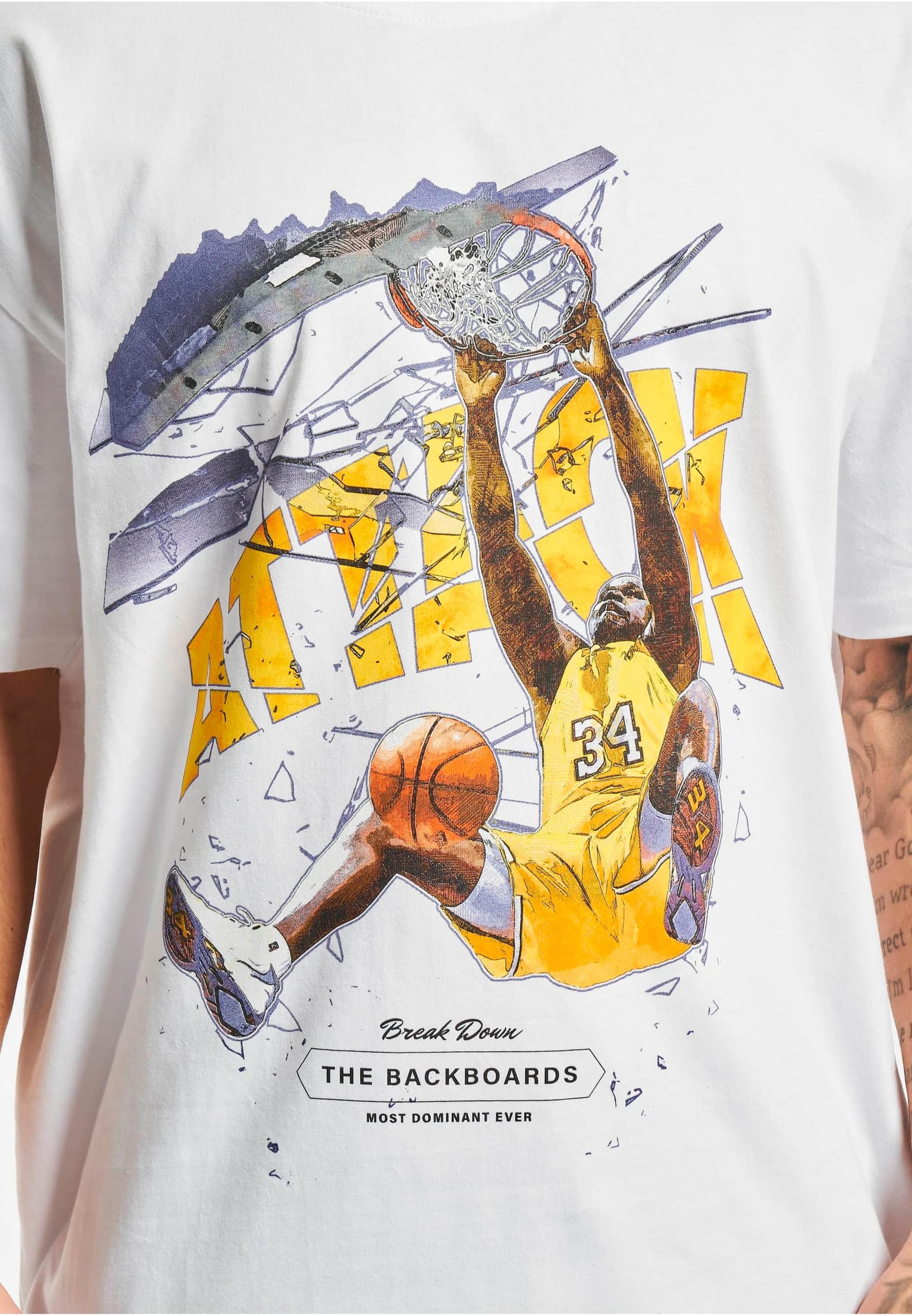 Maglietta 'Attack Player' di MT Upscale in bianco