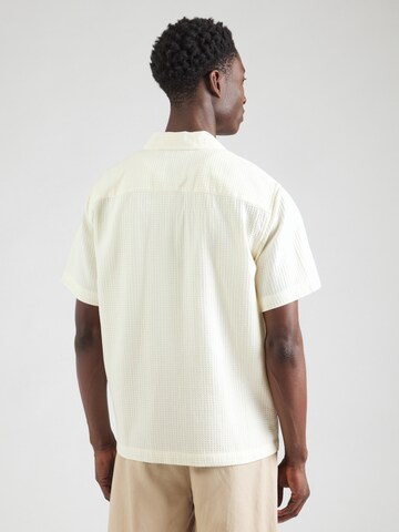 Only & Sons Comfort Fit Риза 'ONSSAVIER' в бяло