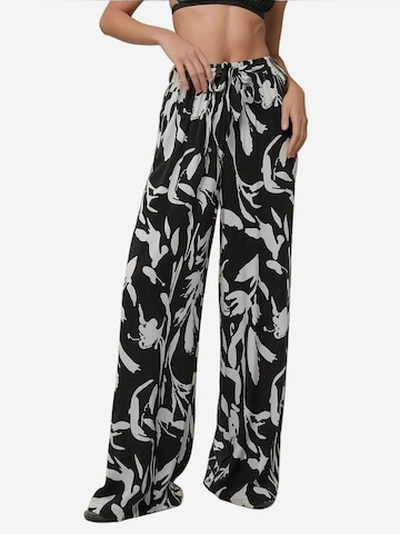 Hiccup Wide Leg Hose in Schwarz: Vorderseite