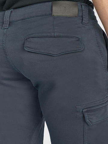Effilé Pantalon chino 'Koge' Le Temps Des Cerises en noir