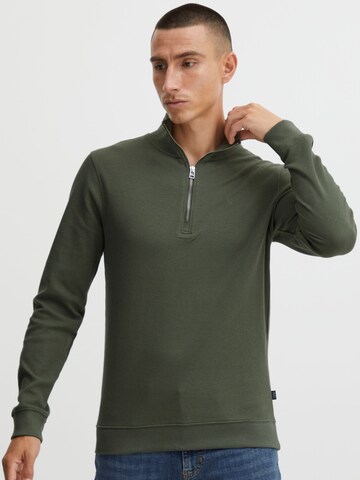 Casual Friday Sweatshirt 'Sebastian' in Green: front