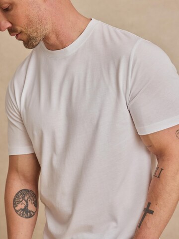 Tricou 'Piet' de la DAN FOX APPAREL pe gri