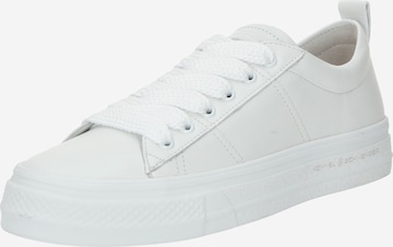 Kennel & Schmenger Sneakers laag 'GANG' in Wit: voorkant