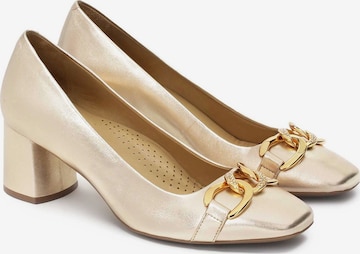 Kazar Pumps in Gold