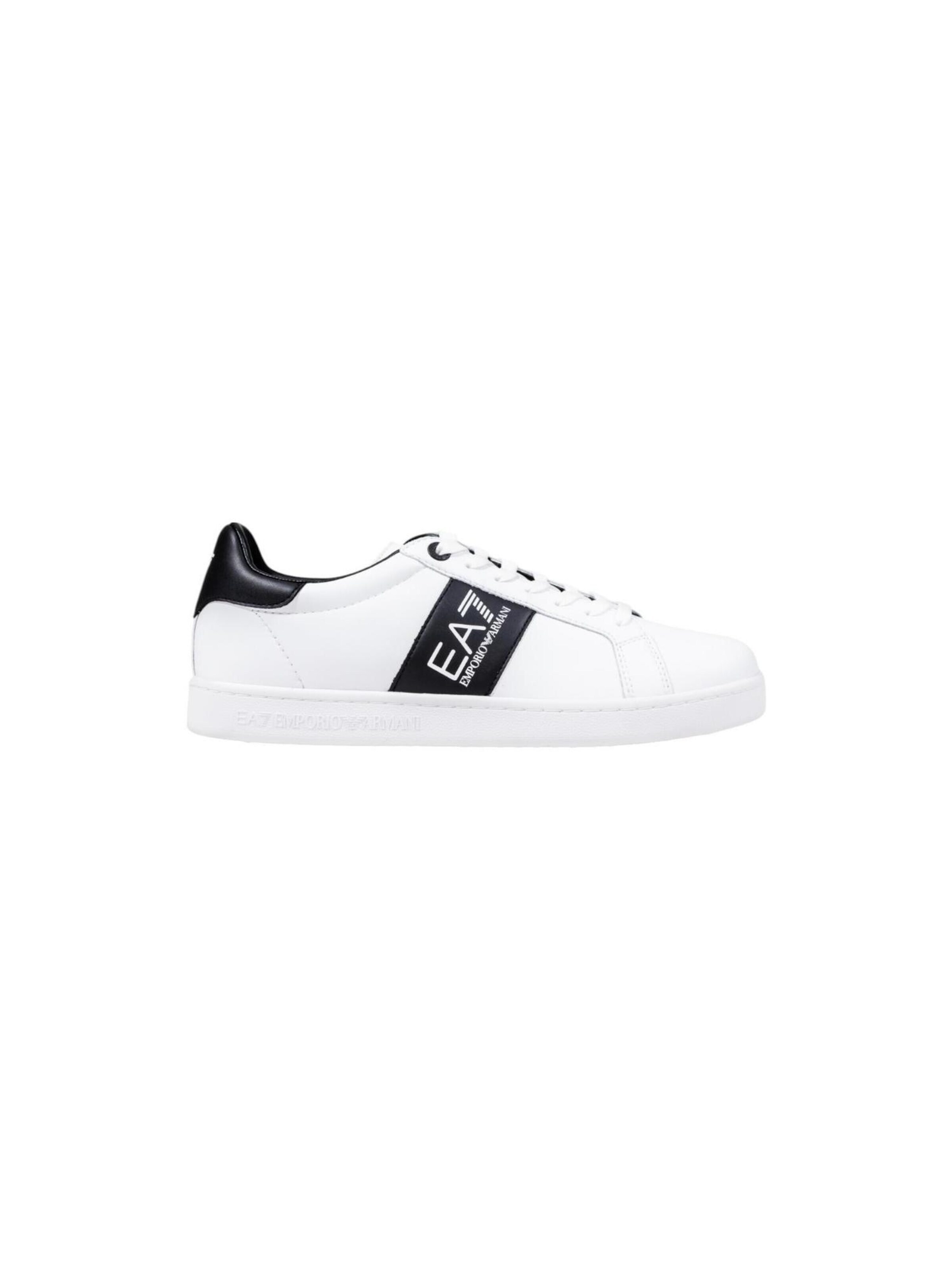 Sneaker bassa di EA7 Emporio Armani in bianco