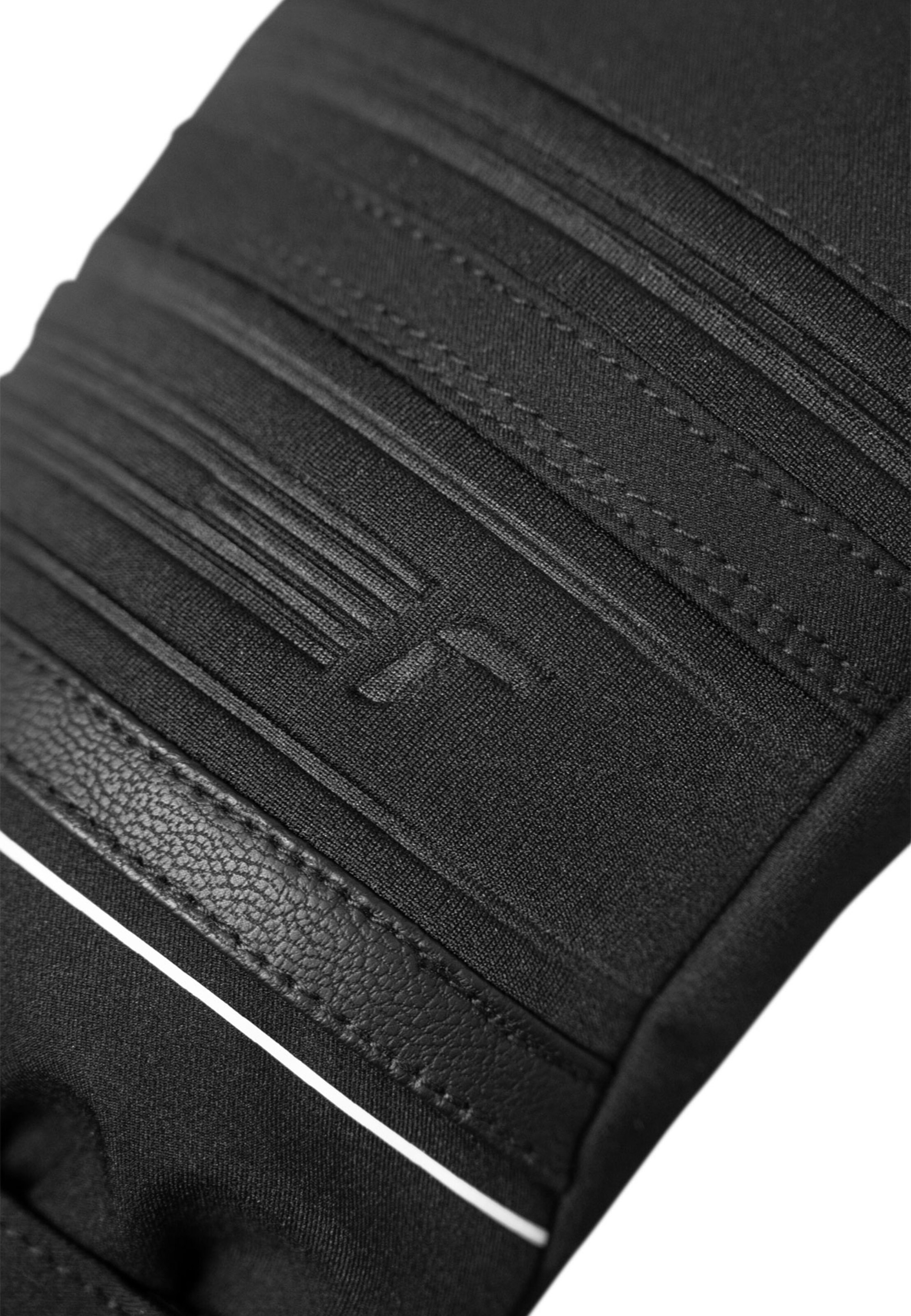 REUSCH Sporthandschuhe 'Conan' in Schwarz