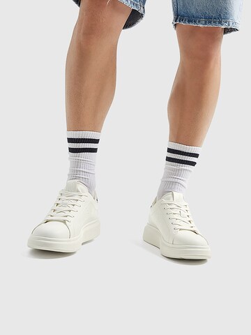 Pull&Bear Platform trainers in White