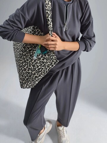 Hiccup - Calças de fato em cinzento