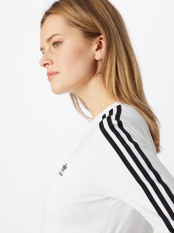 ADIDAS ORIGINALS Тениска в бяло