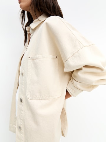 Pull&Bear Jacke in Beige