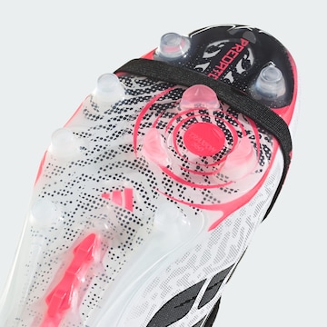 ADIDAS PERFORMANCE - Chuteira 'Predator Elite' em branco