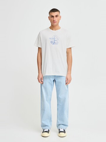 !Solid Shirt in White
