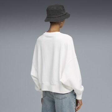 Sweat-shirt 'Essentials' PUMA en blanc