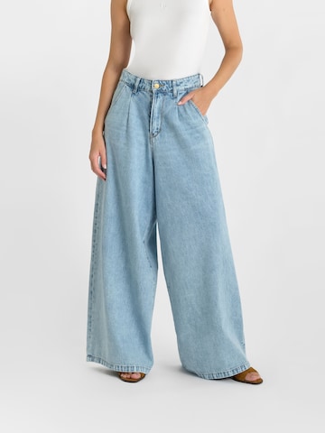Le Temps Des Cerises Wide leg Jeans in Blue: front