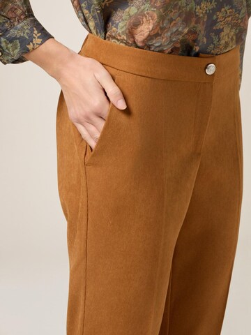 regular Pantaloni di oltre in beige