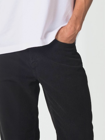 Regular Pantalon ' BASTIAN ' Klitmøller Collective en noir : devant