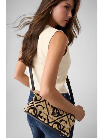 GUESS Tasche 'Kirsten' in Schwarz