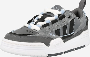 ADIDAS ORIGINALS - Zapatillas deportivas 'Adi2000' en gris: frente
