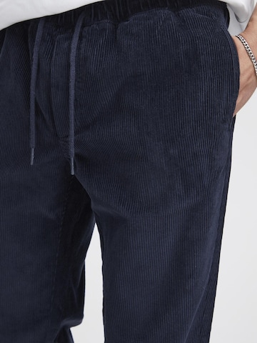 !Solid Regular Chino trousers 'Gutti' in Blue