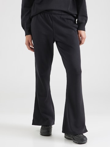 Fabletics Flared Sportbroek 'YEAR ROUND' in Zwart: voorkant