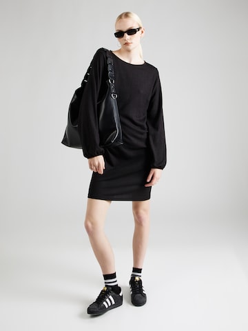Wallis Šaty – černá