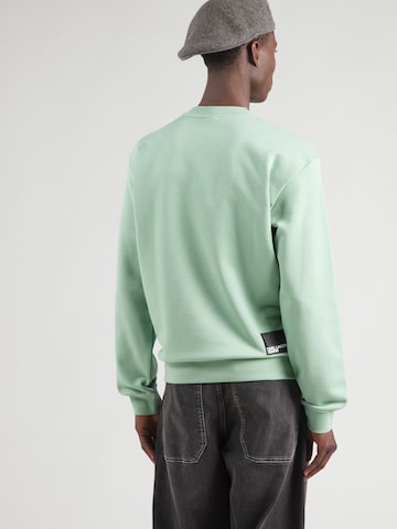 KARL LAGERFELD JEANSSweater majica 'ESSENTIAL' - zelena boja: stražnji dio