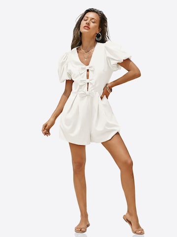 Salopeta de la Imily Bela pe alb