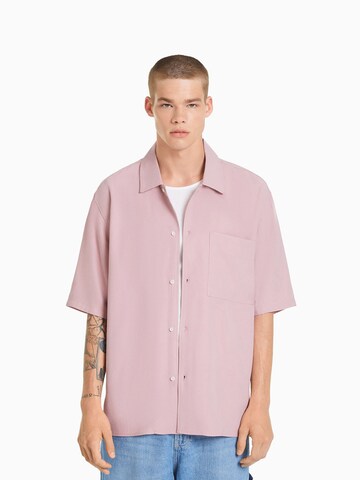 Bershka Comfort Fit Hemd in Pink: predná strana