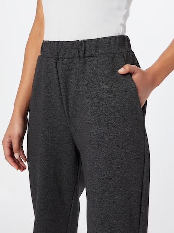 Lindex - Tapered Pantalón 'Ava' en gris