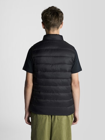 Lyle & Scott Vest in Black