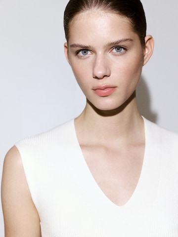 Abito in maglia 'CLARISA' di MANGO in bianco