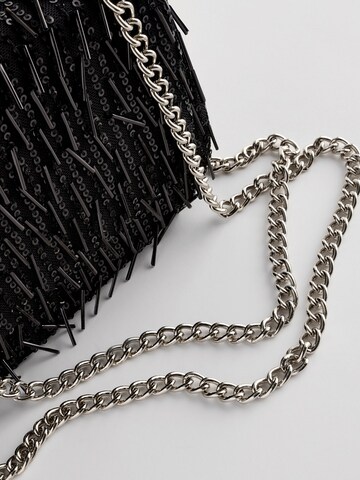 Next Schultertasche in Schwarz