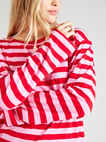 Maglietta di Monki in rosso