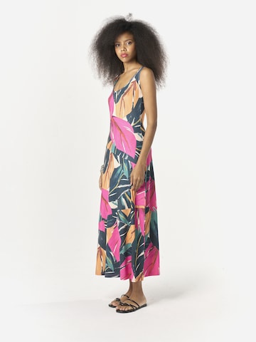 KOROSHI Sommarklänning i beige