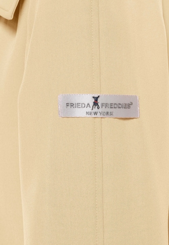 Frieda & Freddies NY Between-Seasons Coat 'Nova' in Beige