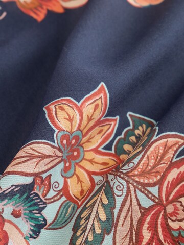 Next Top in Blau