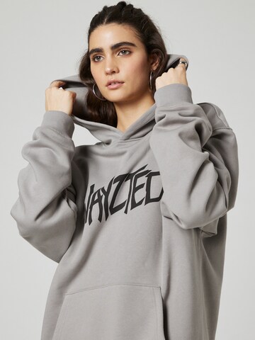 About You x Nils Kuesel Sweatshirt 'Denny' in Grey