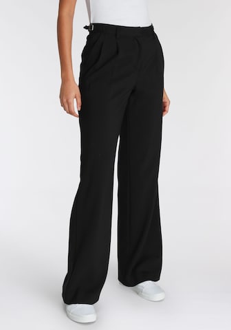 AJC Wide Leg Bundfaltenhose in Schwarz