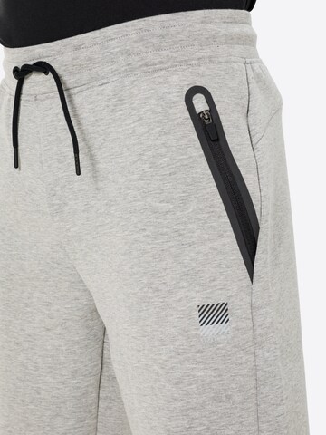 Regular Pantaloni sport de la Superdry pe gri