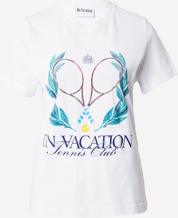 On Vacation Club Shirt in White: front